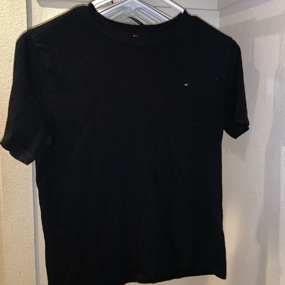 TOMMY HILFIGER TSHIRT 🤩
